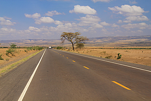 Road across the Rift Valley 