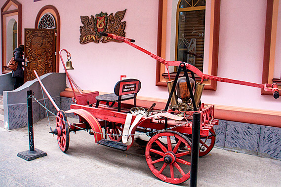 Small carriage