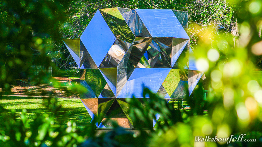 Metal sculpture in the botanical gardens