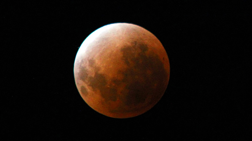 Red moon