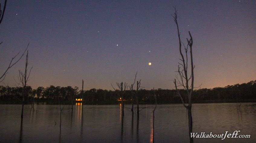 Eclipse moonrise